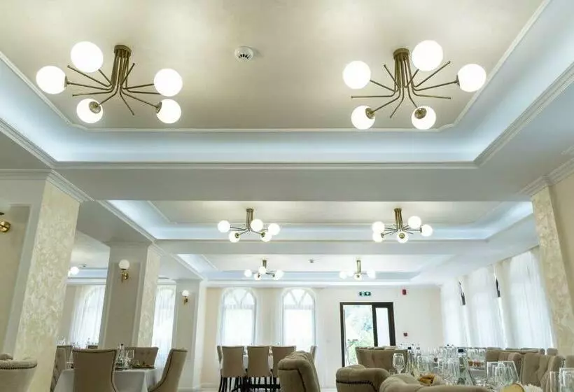 Hotelli Perla Dacilor