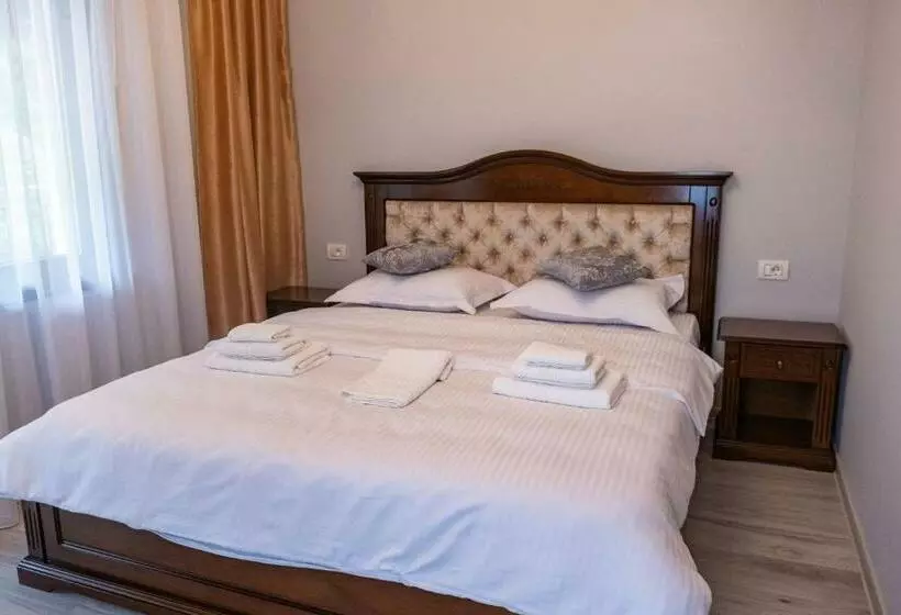 Hotelli Perla Dacilor