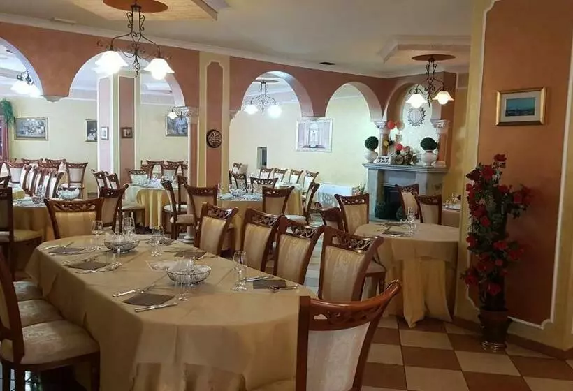 Hotelli Ristorante Degli Amici
