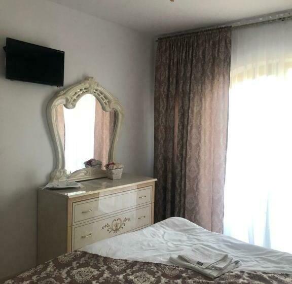 פנסיון Florena House