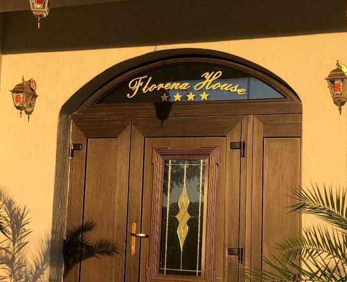 פנסיון Florena House