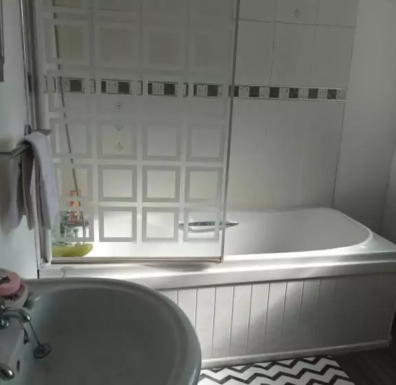 ペンション Luxurious 4 Bed Adorable House In Willington