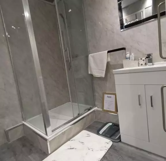 ペンション Luxurious 4 Bed Adorable House In Willington