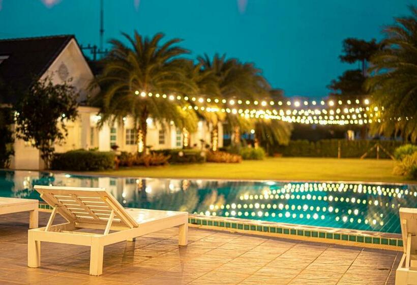 Resort ทรายทอง รีสอร์ท