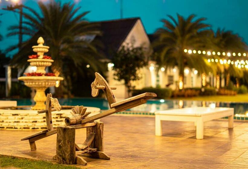 Resort ทรายทอง รีสอร์ท