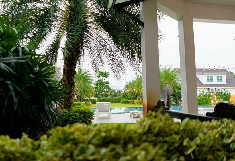 Resort ทรายทอง รีสอร์ท