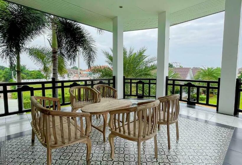 Resort ทรายทอง รีสอร์ท