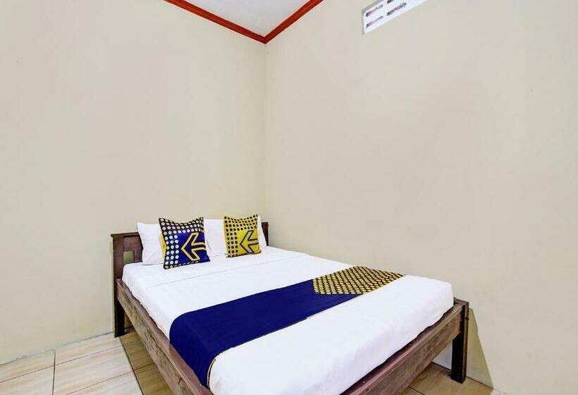 酒店 Spot On 92220 Sari Laut