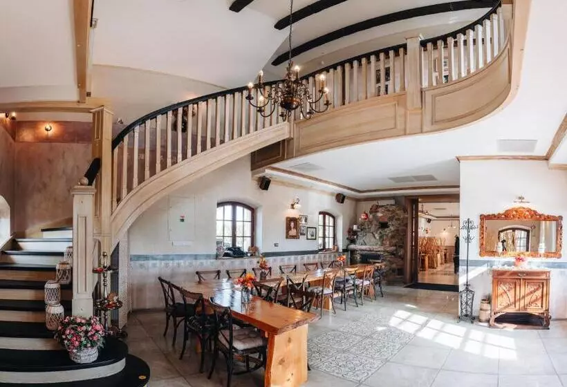 Majatalo Kastély Gróf Zichy