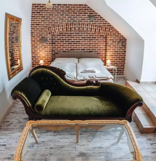 Majatalo Kastély Gróf Zichy