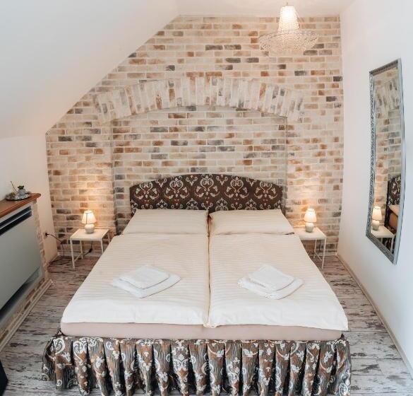 بنسيون Kastély Gróf Zichy