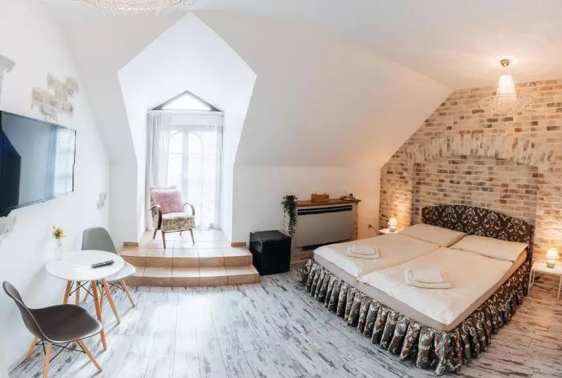 Majatalo Kastély Gróf Zichy