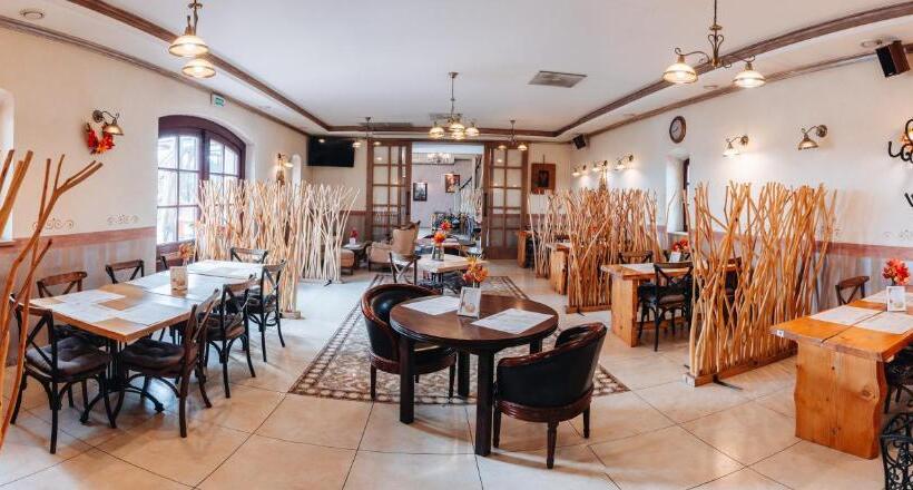 بنسيون Kastély Gróf Zichy