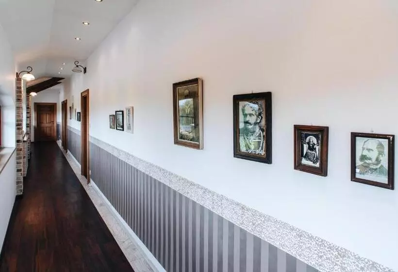 Majatalo Kastély Gróf Zichy