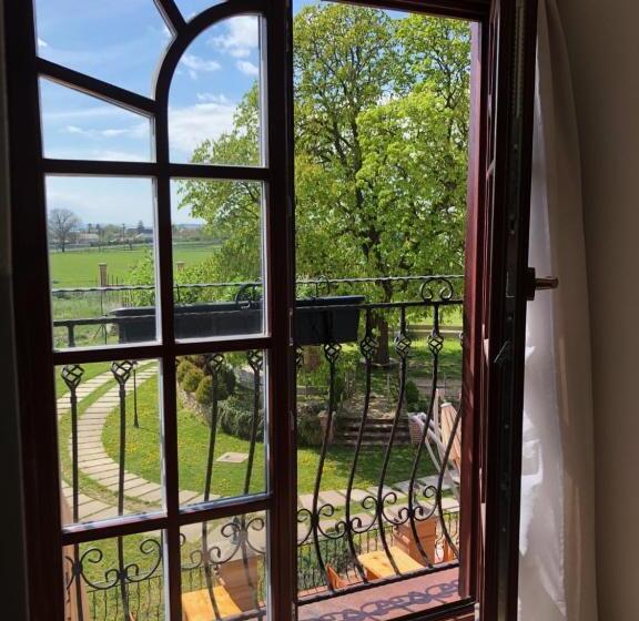 بنسيون Kastély Gróf Zichy