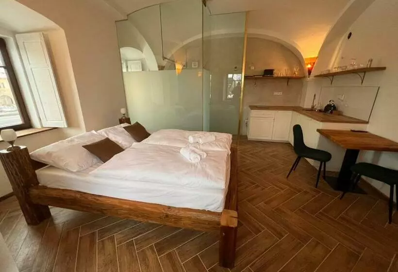 Majatalo Penzion Fara Pod Milešovkou