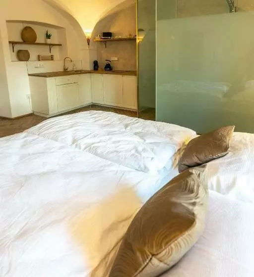 Majatalo Penzion Fara Pod Milešovkou