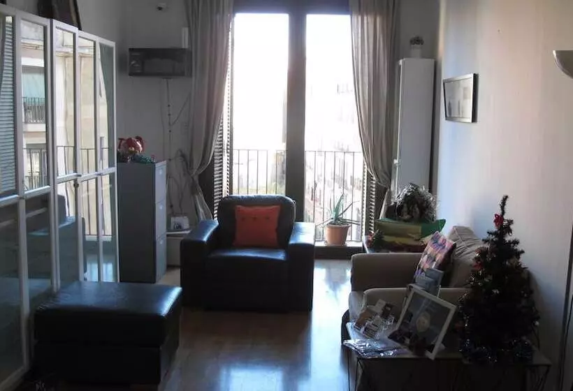 簡易ホテル Martha's Guesthouse