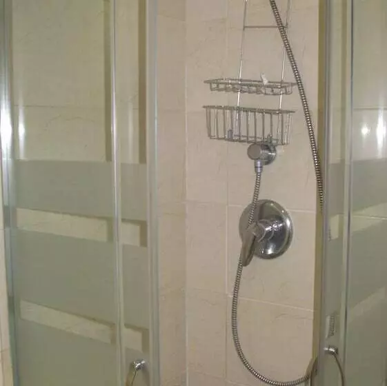 簡易ホテル Martha's Guesthouse