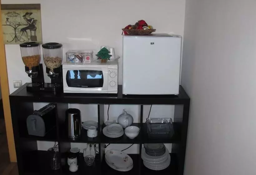 簡易ホテル Martha's Guesthouse