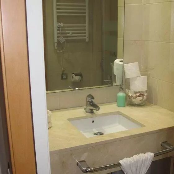 簡易ホテル Martha's Guesthouse