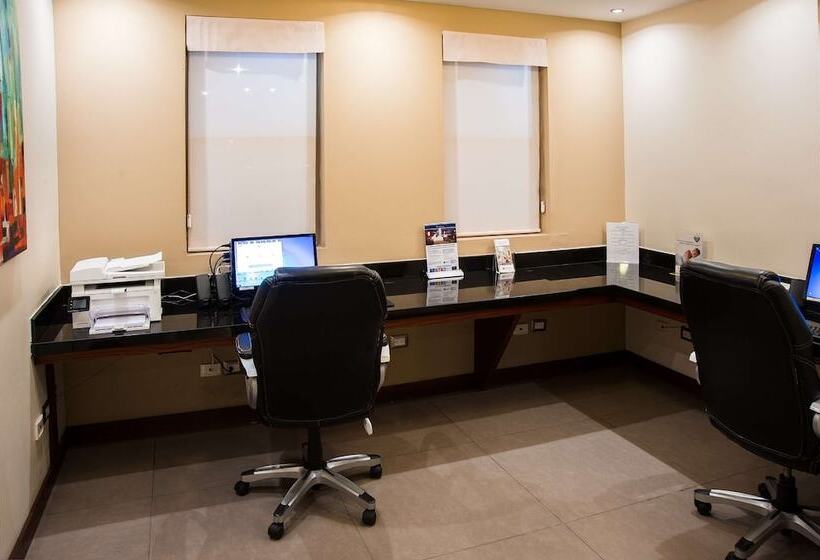 فندق Best Western Cumbres Inn Cd. Cuauhtemoc