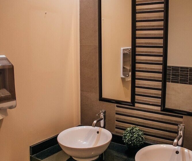 فندق Best Western Cumbres Inn Cd. Cuauhtemoc