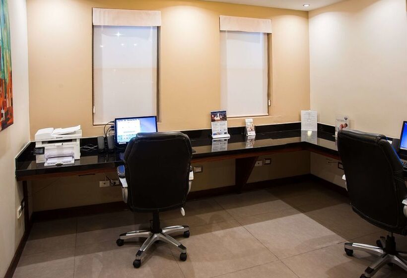 فندق Best Western Cumbres Inn Cd. Cuauhtemoc