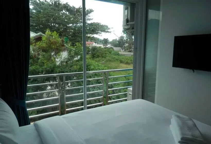 호텔 Cheeky Monkey S Samui