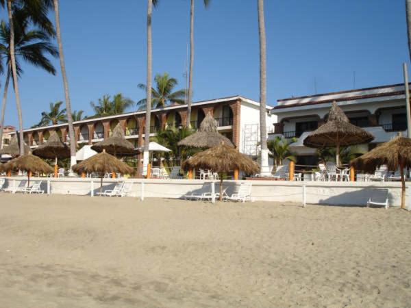 Costa Alegre Hotel & Suites