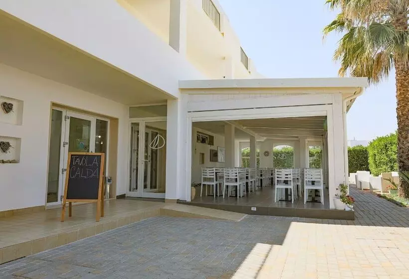 Отель Donnosanto Residence