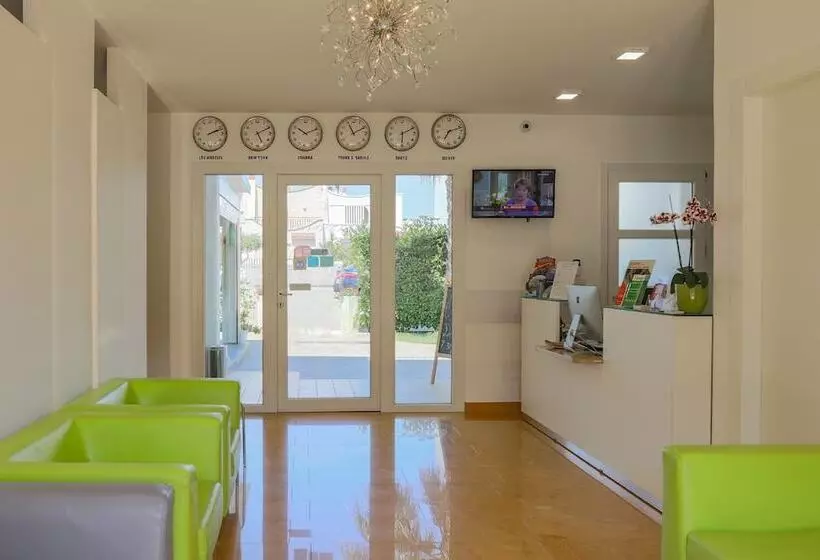 Отель Donnosanto Residence