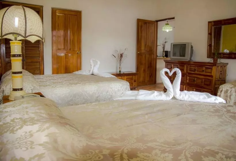 בית מלון כפרי El Pueblito