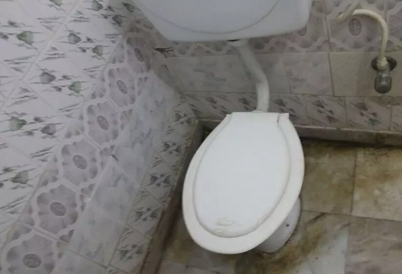 هتل Jeevak International