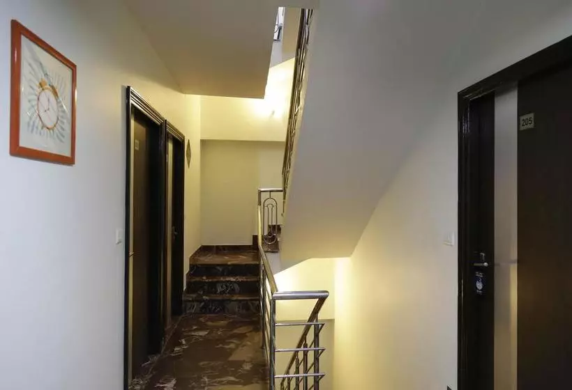 Hotel Oyo Premium Jaipur Junction