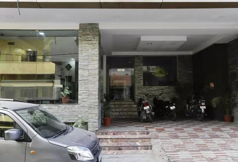 Hotel Oyo Premium Jaipur Junction