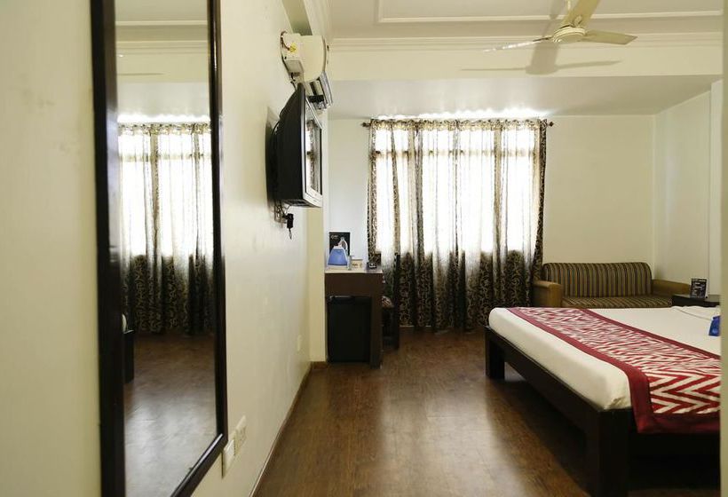 هتل Oyo Premium Jaipur Junction