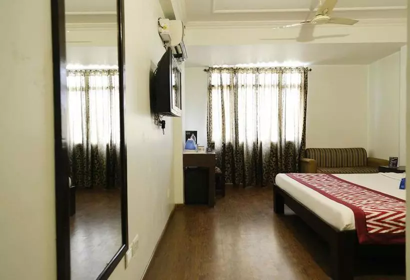 Hotel Oyo Premium Jaipur Junction