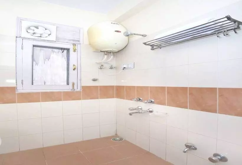 هتل Oyo Rooms Chandigarh Sector 7