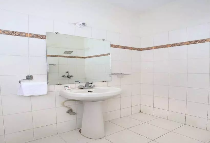 هتل Oyo Rooms Chandigarh Sector 7