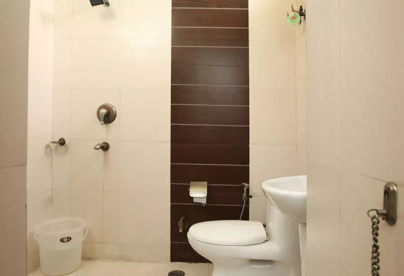 ホテル Oyo Rooms Noida Sector 71