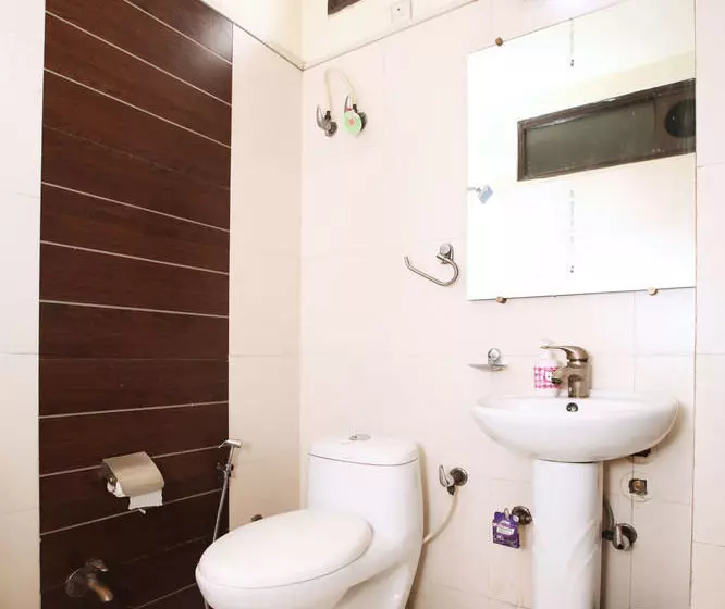 ホテル Oyo Rooms Noida Sector 71