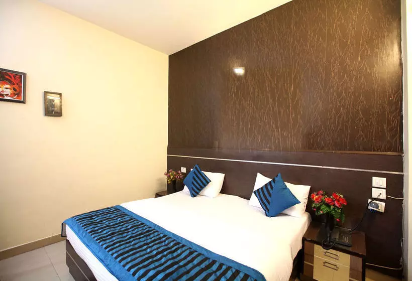 ホテル Oyo Rooms Noida Sector 71