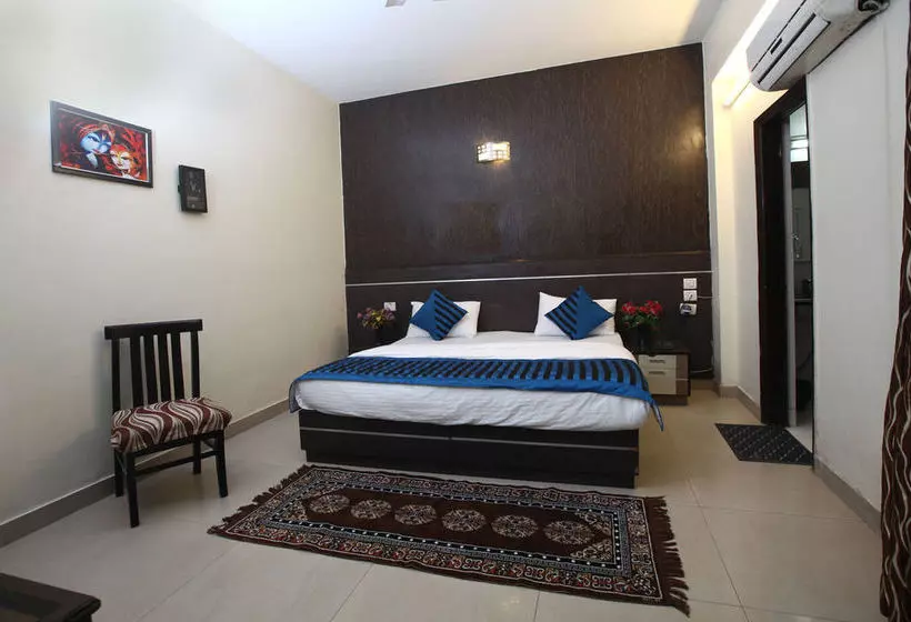 ホテル Oyo Rooms Noida Sector 71