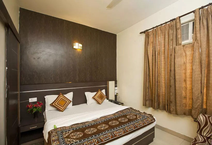 ホテル Oyo Rooms Noida Sector 71