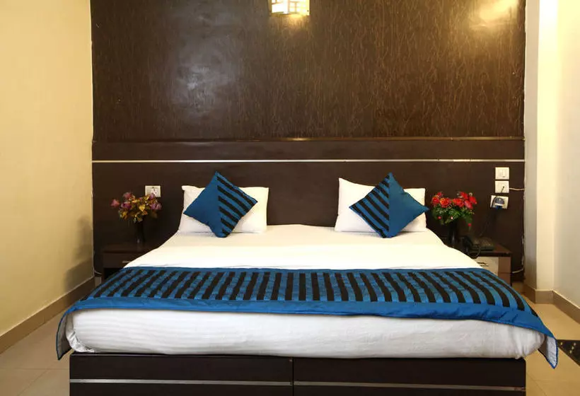 ホテル Oyo Rooms Noida Sector 71