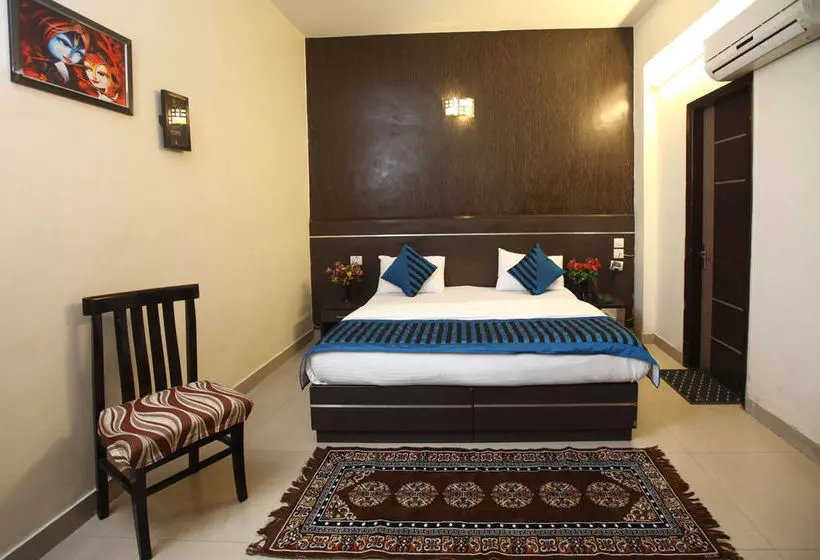 ホテル Oyo Rooms Noida Sector 71