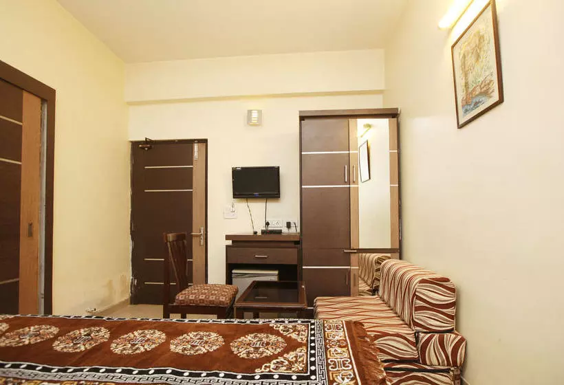 ホテル Oyo Rooms Noida Sector 71