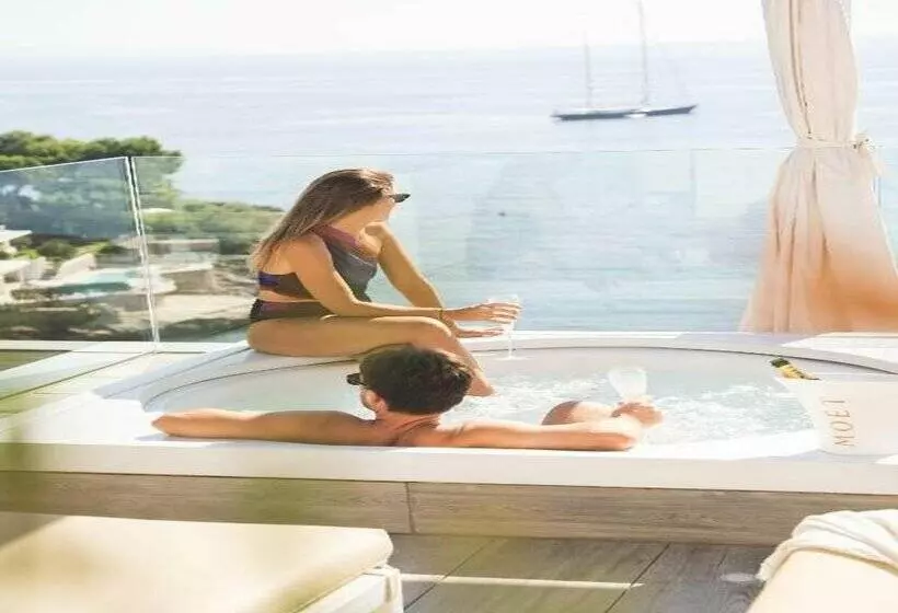 Отель The Donna Portals