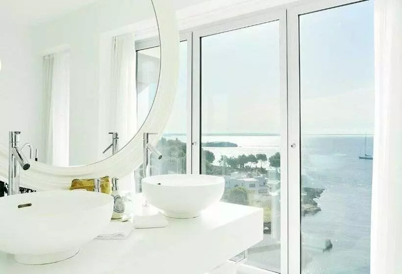 Отель The Donna Portals